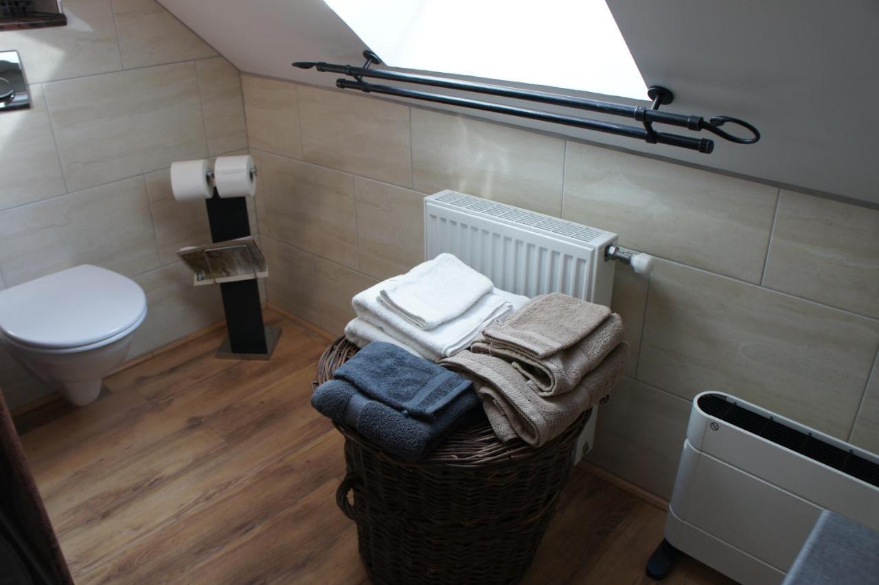 Bed and Breakfast Aux Logis De La Solre Ferriere-la-Petite Экстерьер фото
