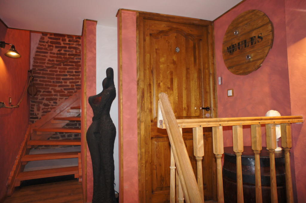 Bed and Breakfast Aux Logis De La Solre Ferriere-la-Petite Экстерьер фото